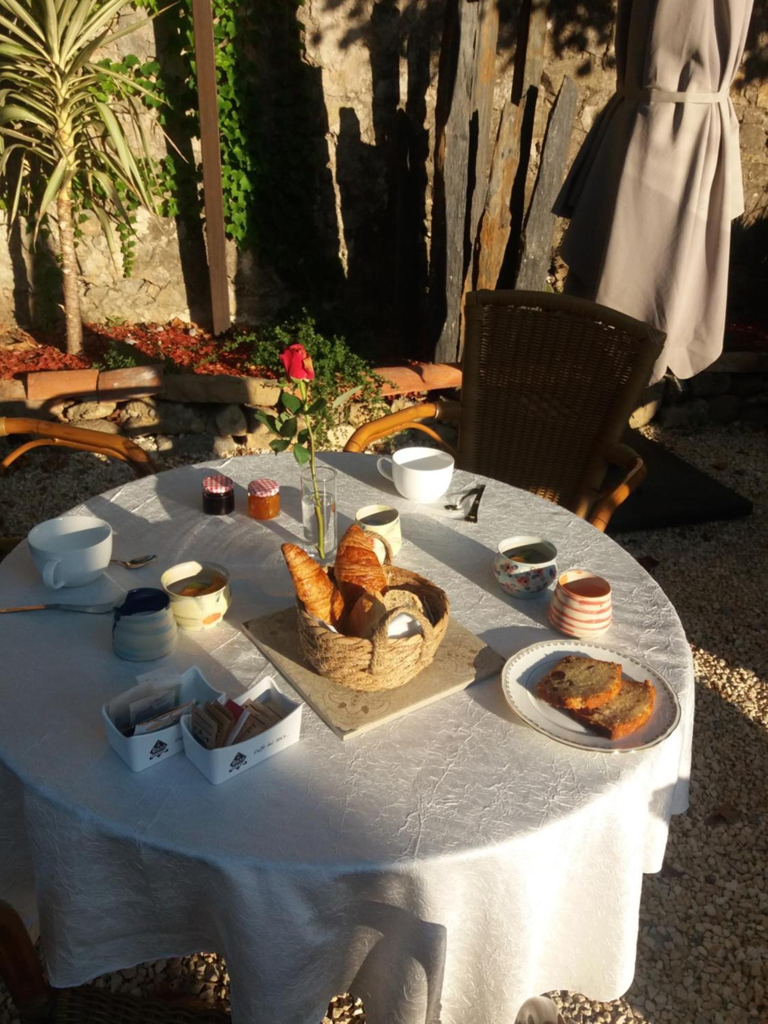 Mas Elena Bed and Breakfast Generargues Exteriör bild